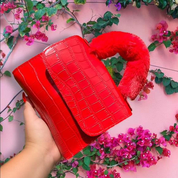 Red Purse - Picture 8 of 8